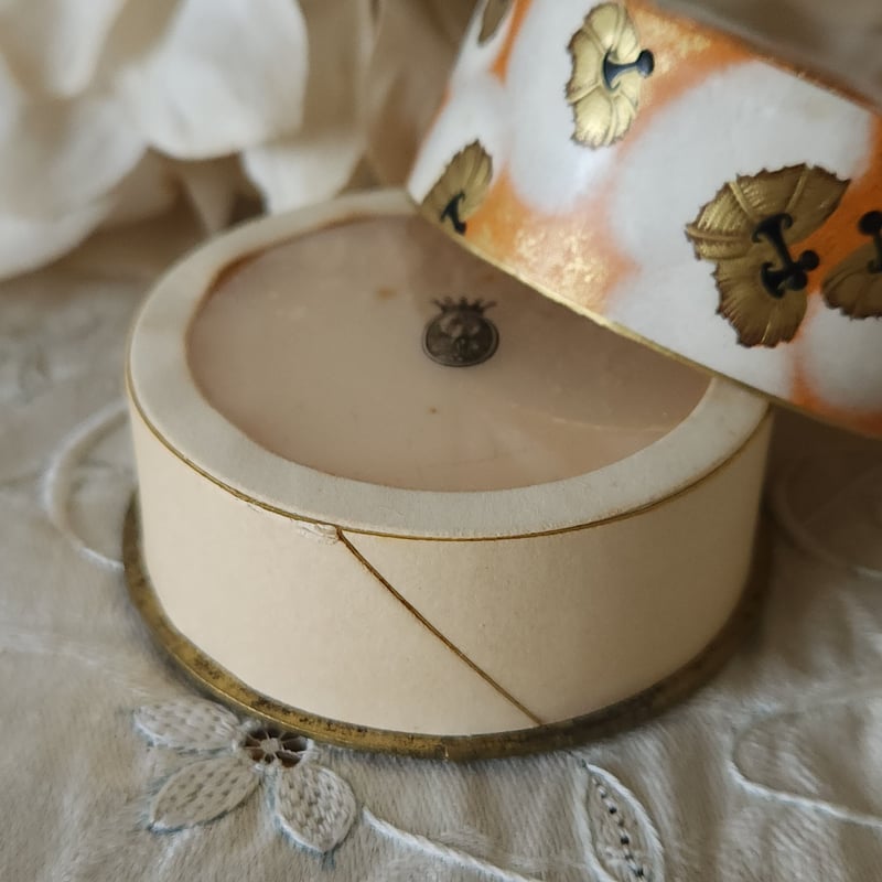 COTYパウダー入りボックス | リボンときどきネコ