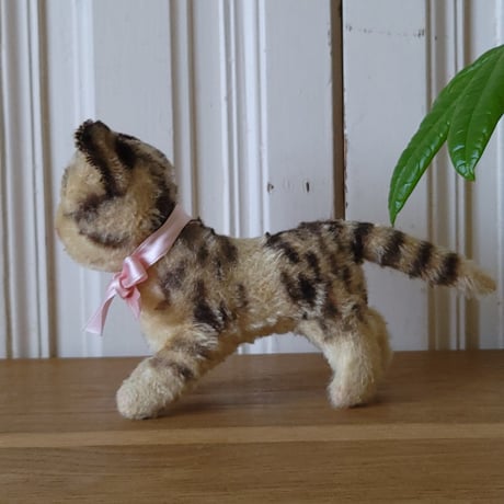 シュタイフ ネコのTabby小