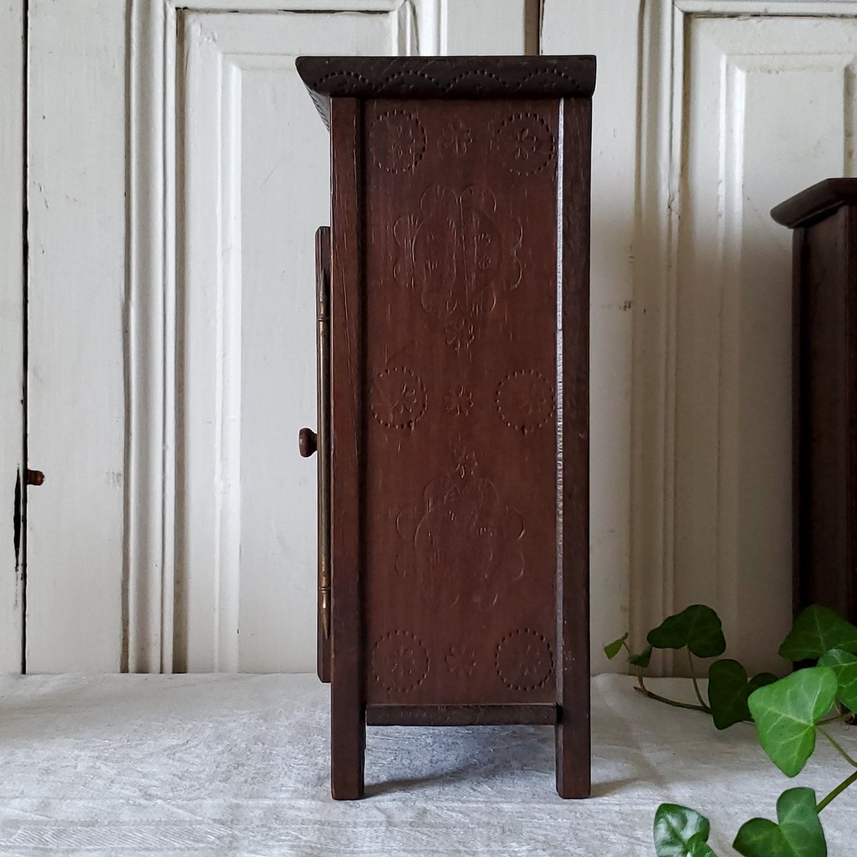 ドール用ブルターニュ家具 キャビネット | リボンときどきネコ