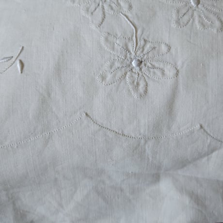 リネン花刺繍のピローケース