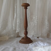 美しい支柱のハットスタンド