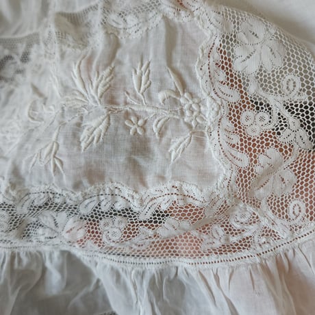 美しい刺繍のオールインワン