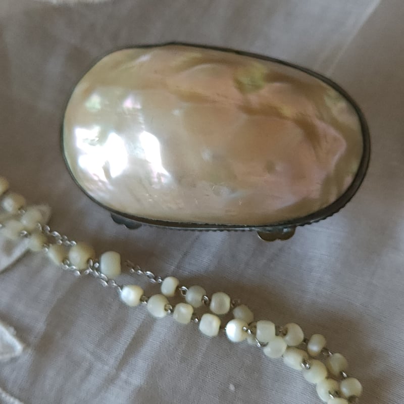 マザーオブパールのロザリオケース | リボンときどきネコ