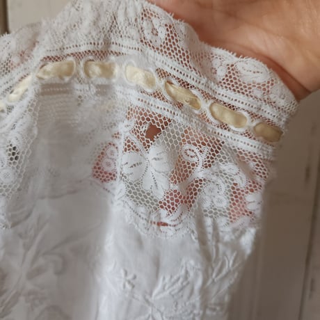 美しい刺繍のオールインワン