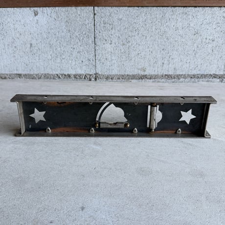 Japanned Leveler