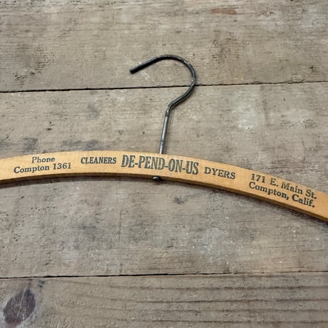 Wooden Hanger (3本セット)