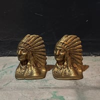 Indian Bookend
