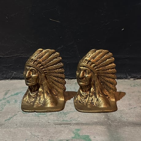 Indian Bookend