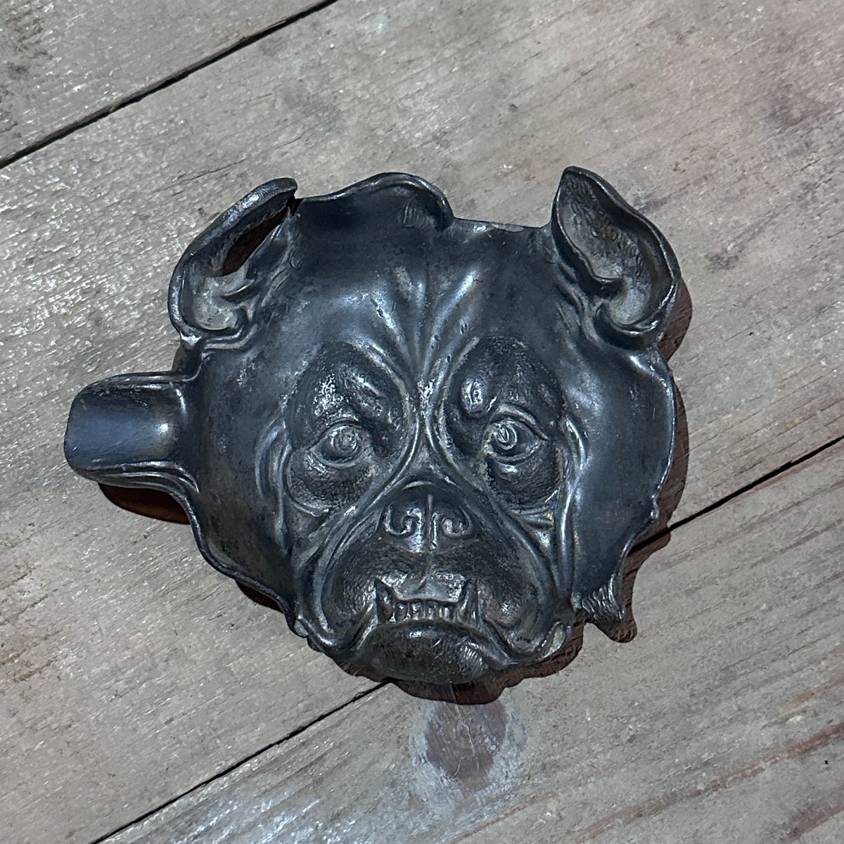 Bulldog Ashtray | SUGAR DUMPLING