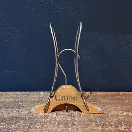 Union Hanger (B)