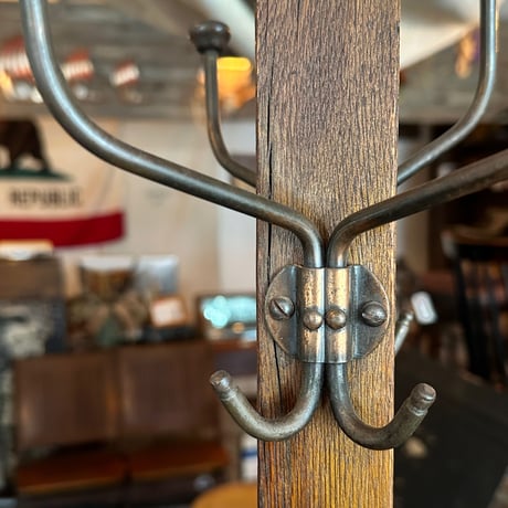 Japanned Hook Hanger Stand