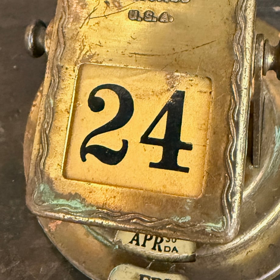 6973123ddf856730f83d7438