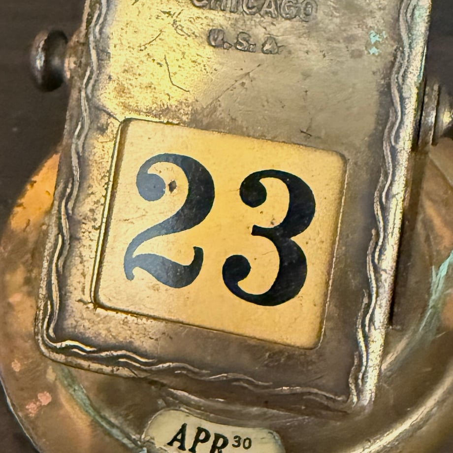 6973123ddf856730f83d7438