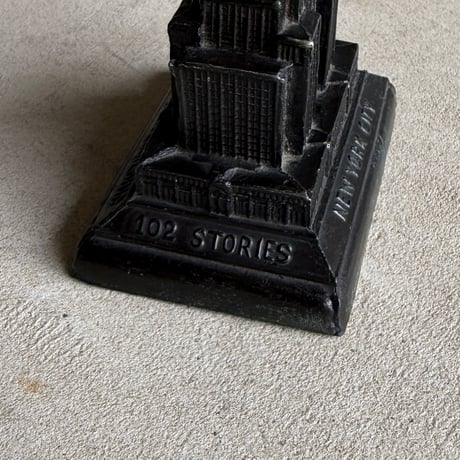 1250ft Empire State Building (B)