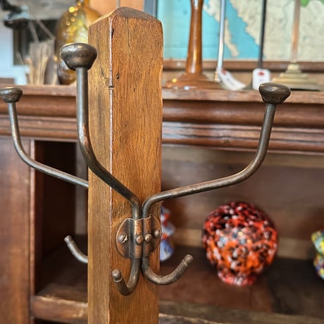 Japanned Hook Hanger Stand