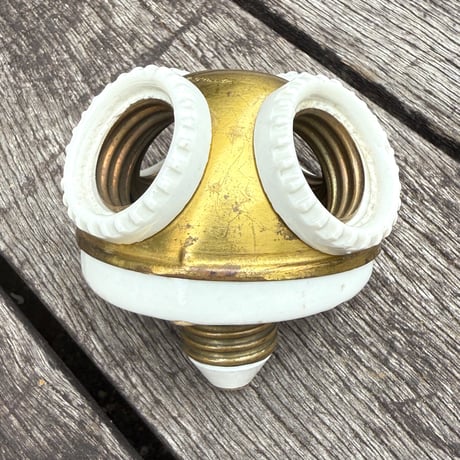 Benjamin Socket 4灯