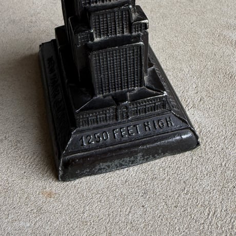1250ft Empire State Building (B)
