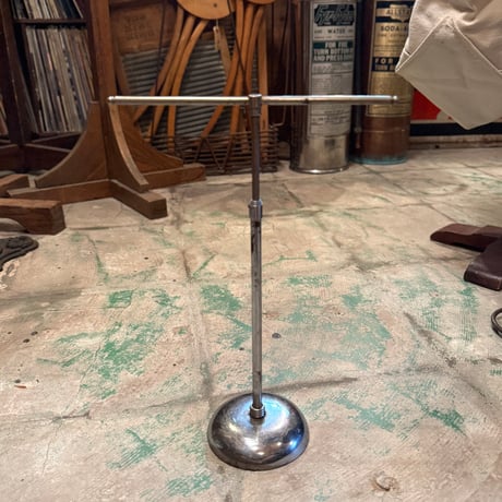 T Bar Stand