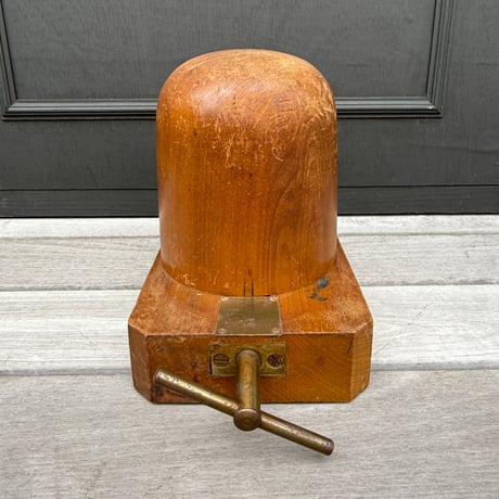 Hat Stretcher