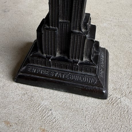 1250ft Empire State Building (B)