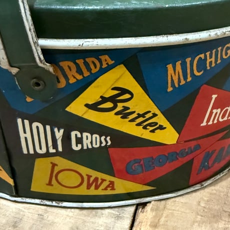Pennant Lunch Box