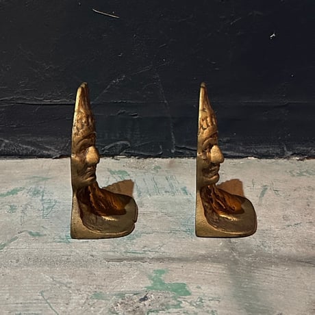 Indian Bookend