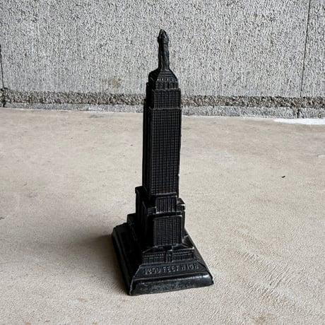 1250ft Empire State Building (B)