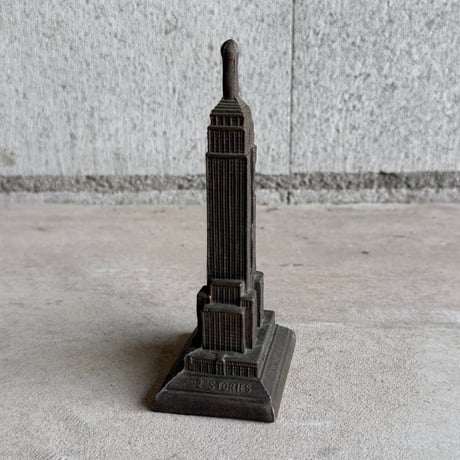 1250ft Empire State Building