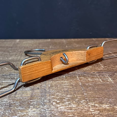 Union Hanger (B)