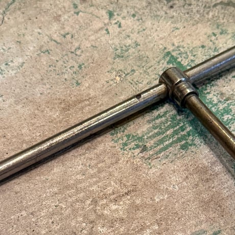 T Bar Stand
