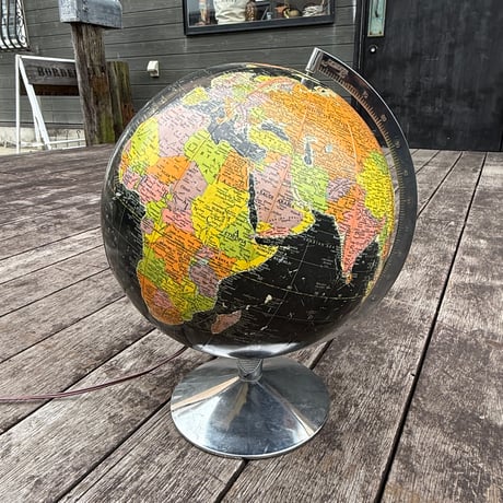 Black Ocean Globe w/Lamp