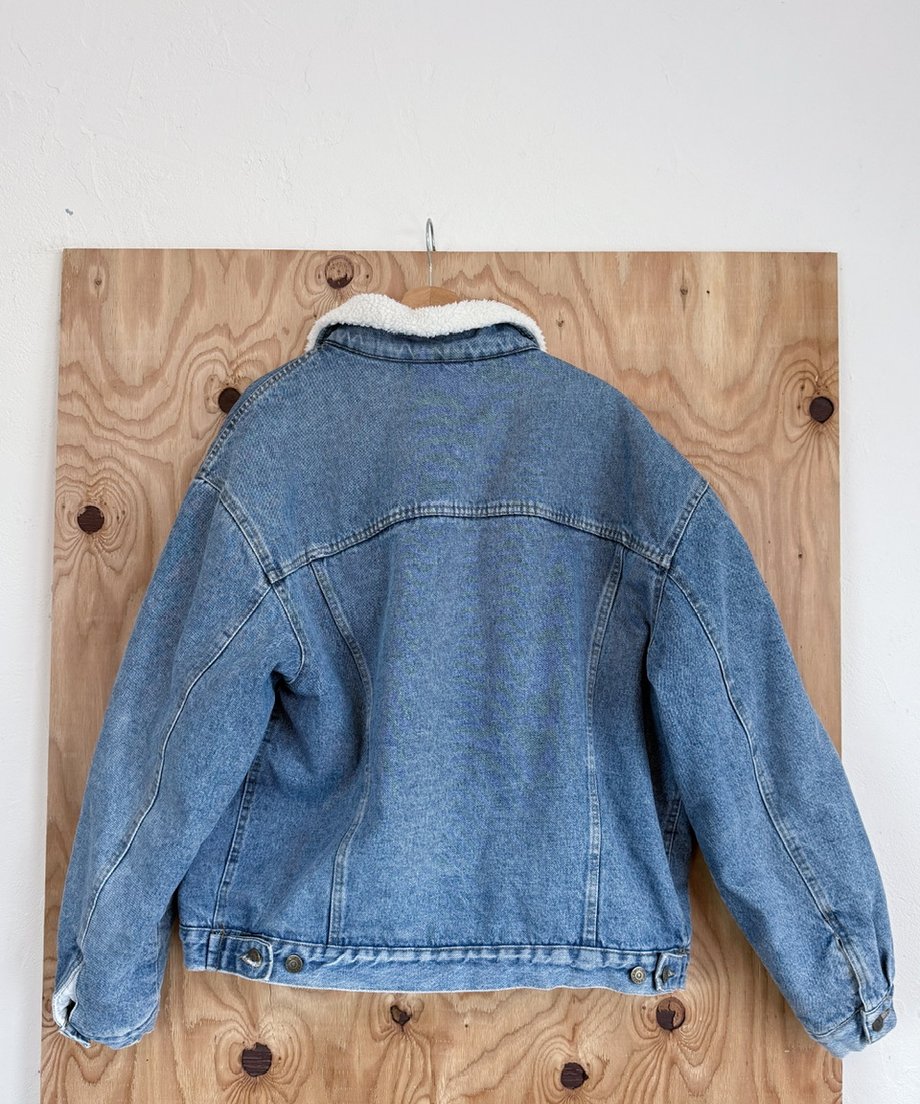 696a21dfde31fb015c9d78f1