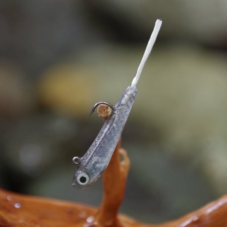 魚皮ハンクルフライ30 TG+0.6(ドライワカサギ)