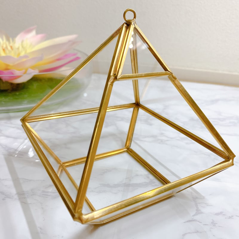 美品✨  キラキラ ピラミッド 収納 クリアガラスケース【ピラミッド】 | incense HOUTOU