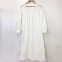 point de Japon / Square Neck Gathered Dress / Off White