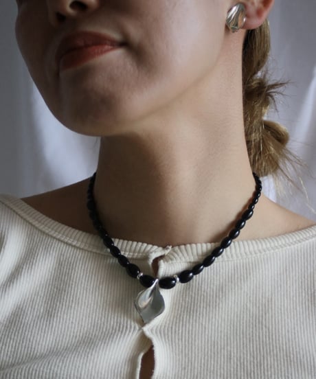 Onyx laceleaf necklace(MA-N-58)