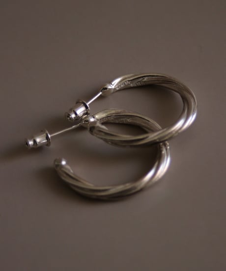 Twist hoop pierce M (MA-P-01)