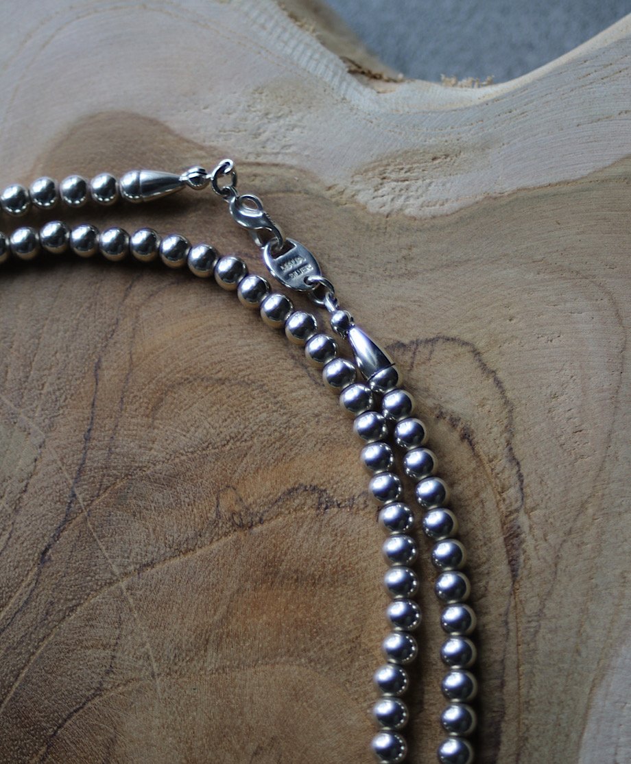 【楽ギフ_のし宛書】 5㎜ silver beads middle necklace (MA-N-03) | MAU その他