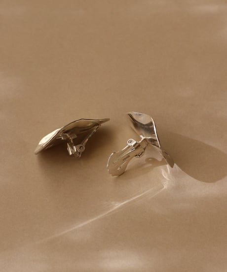 Petali earring  M (MA-ER-01)