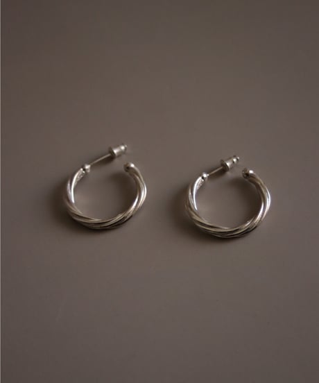 Twist hoop pierce M (MA-P-01)