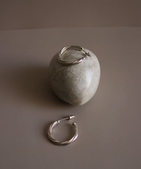 Twist hoop pierce M (MA-P-01)