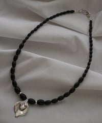 Onyx calla lily necklace(MA-N-59)