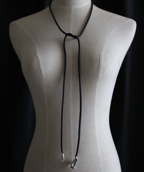 Leather leaf choker （MA-N-57)