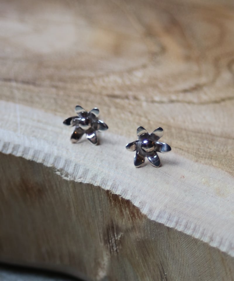 Flower mini pierce B(MA-P-30) | MAUA JEWELRY Flower mini pierce B(MA-P-30) | MAUA JEWELRY