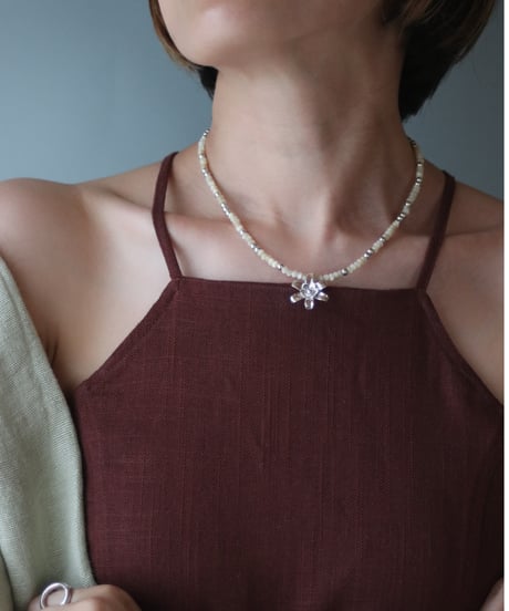 Flower×Mother of pearl short necklace(MA-N-48)