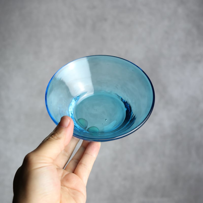 青いガラスボウル ナス 青いガラスボウル ナス 青いガラスボウル ナス 青いガラスボウル