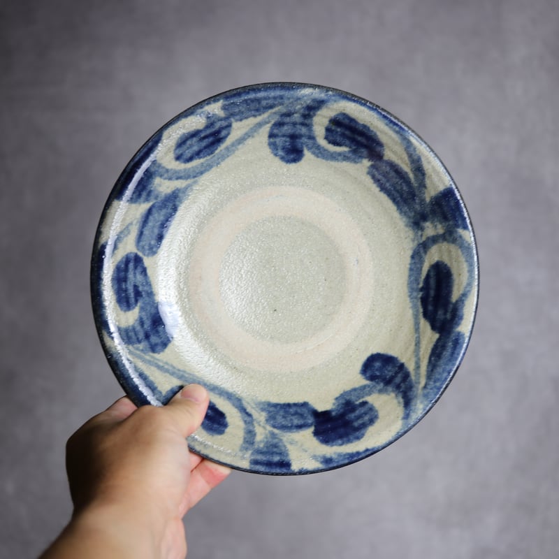 7寸皿2 呉須釉 唐草 やちむん 陶器 榮一工房:7013019 | MADE IN OKIN