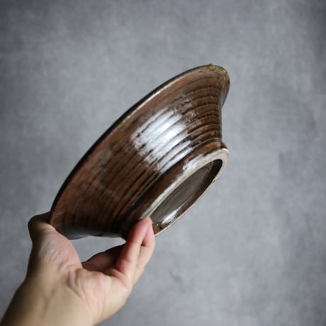 7寸皿1 呉須釉 掻落 唐草 やちむん 陶器 北窯 宮城正享工房:7005007 ※重い