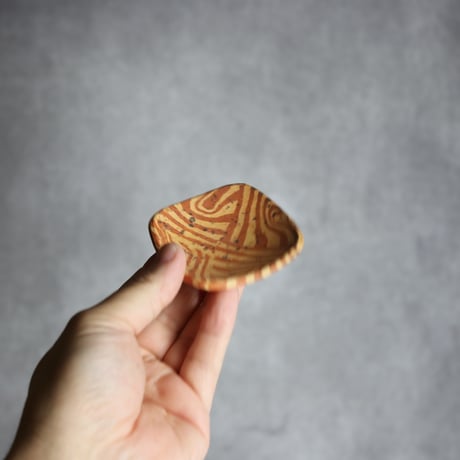 豆皿2 赤 練り込み やちむん 陶器 南蛮焼知念窯 :7209001