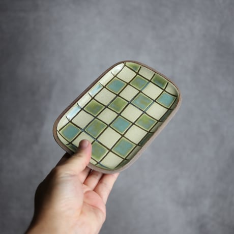 長角皿 小 格子 オーグスヤー 白 やちむん 陶器 一翠窯:7021001